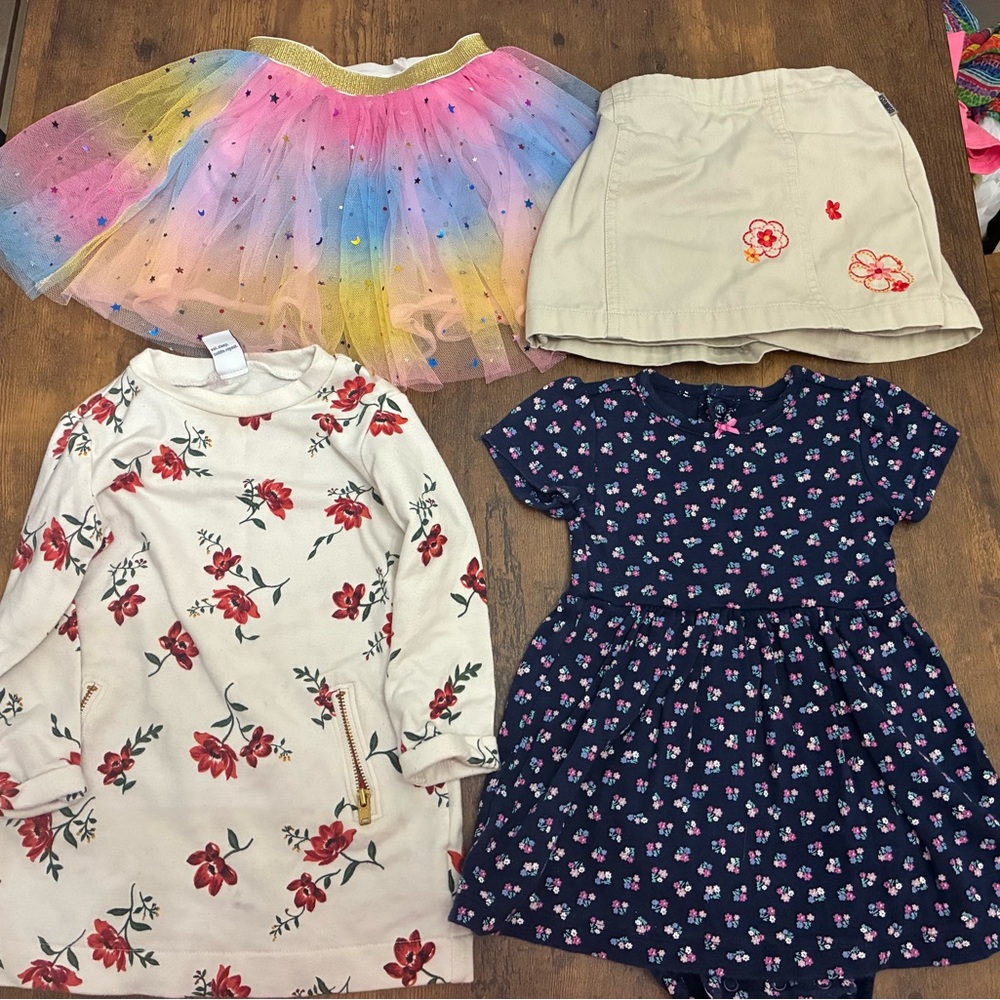 Girl’s 12-18 Month Clothes Bundle - Picture 2 of 6